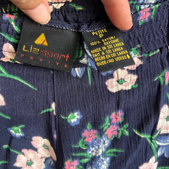 Liz Sport Floral Skirt Pockets Petite Casual Rayon Skirt Size P - Picture 3 of 5